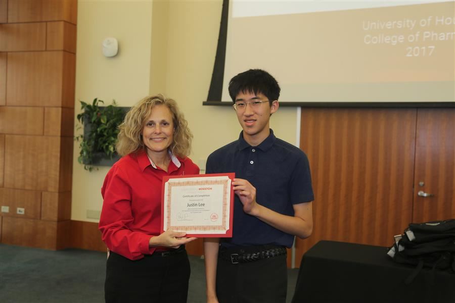 MedSci Student Completed UH Pharmacy Summer Camp